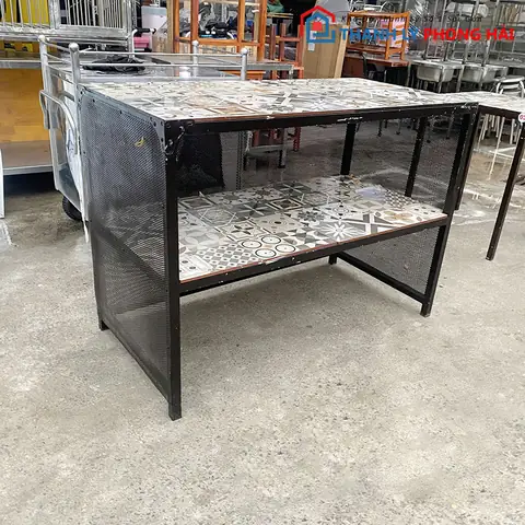 Bàn Đá Hoa Cương Chân Sắt