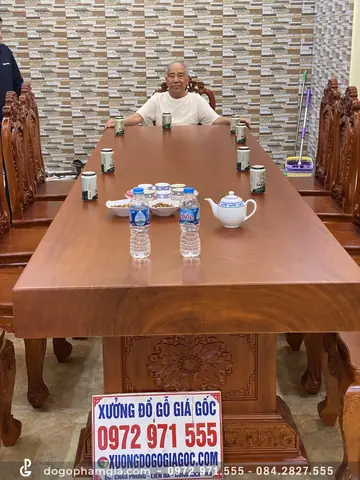 Bàn Ghế Gỗ Hương Nguyên Khối