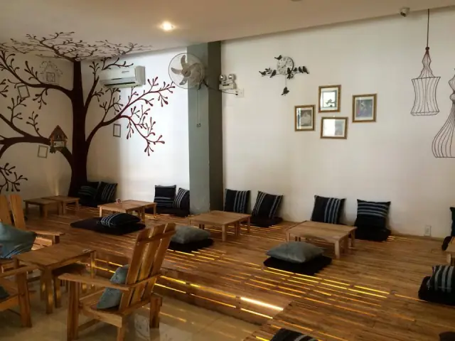 Bàn Ghế Ngồi Bệt Kiểu Nhật