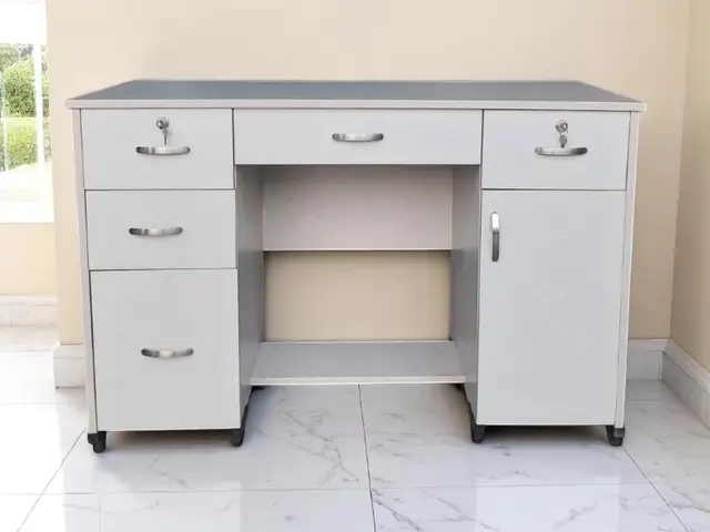 Bàn Làm Việc Thủ Đức