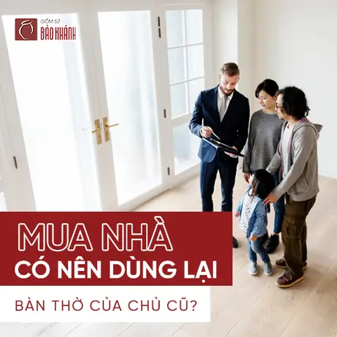 Bàn Thờ Của Chủ Cũ