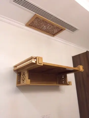 Bàn Thờ Treo Tường Đê La Thành