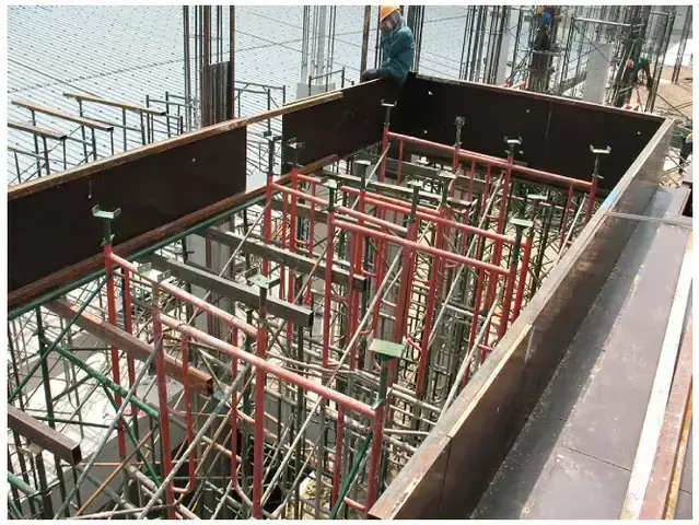 Báo Giá Khung Xương Nhôm Ván Khuôn