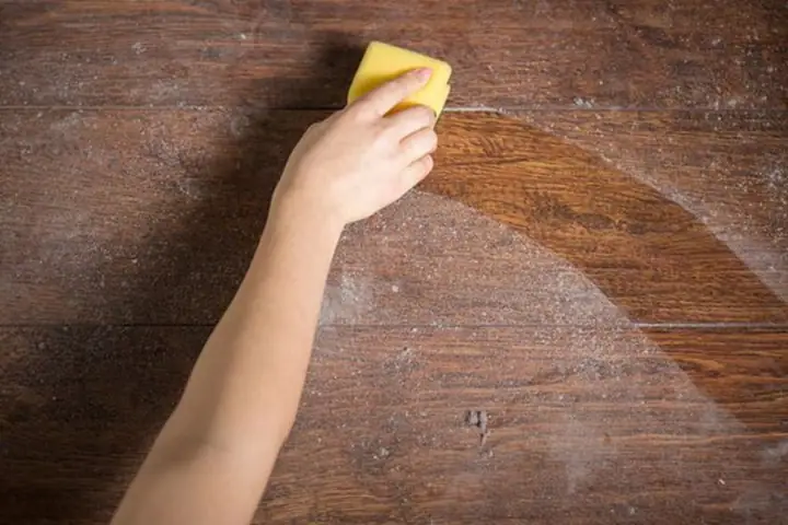 Cách Vệ Sinh Gỗ Công Nghiệp