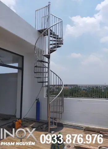 Cầu Thang Inox Ngoài Trời