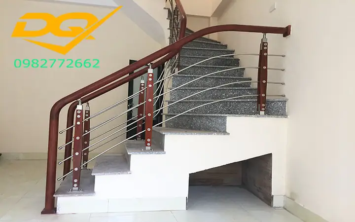 Cầu Thang Inox Tay Vịn Bằng Gỗ