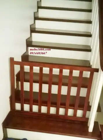 Chặn Cầu Thang Bằng Gỗ