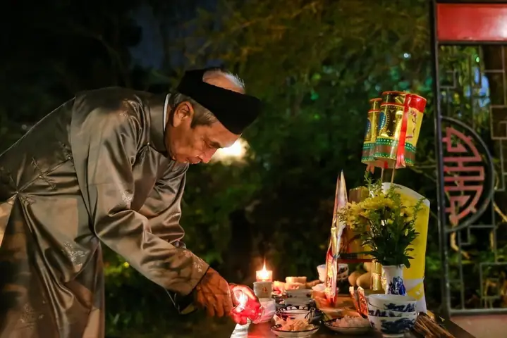 Có Nên Cúng Giao Thừa Ngoài Trời