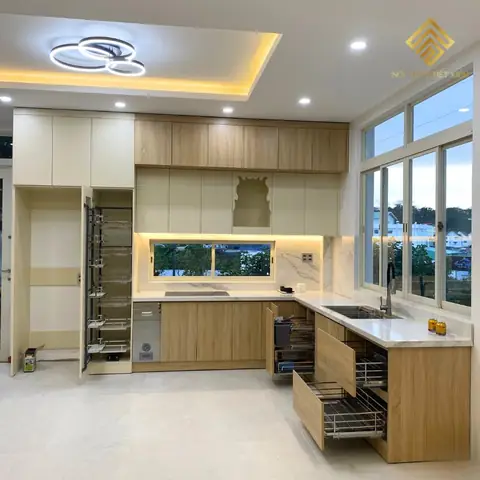 Có Nên Đặt Bếp Gần Cửa Sổ
