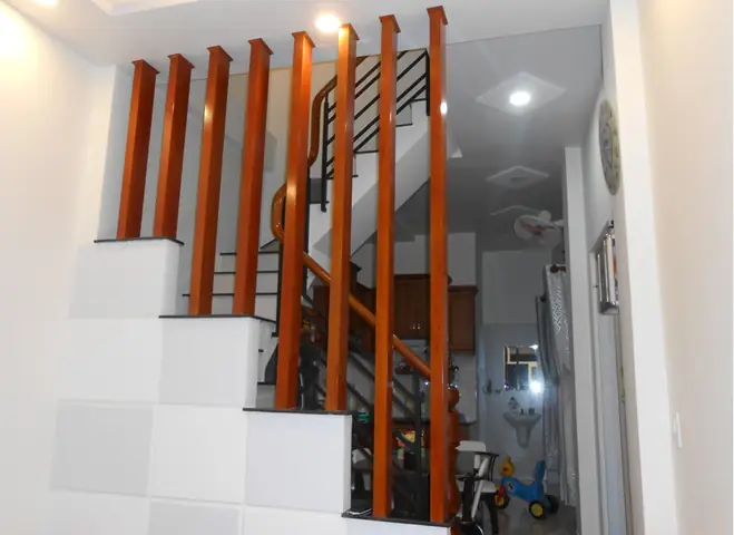 Cột Trang Trí Cầu Thang
