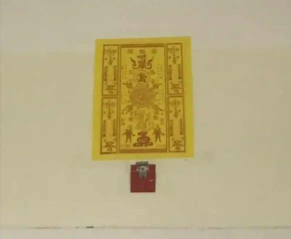 Dán Bùa Trước Cửa Nhà