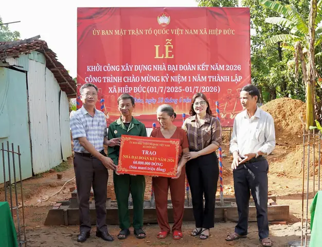 Gia Go Cao Su Nam 2018