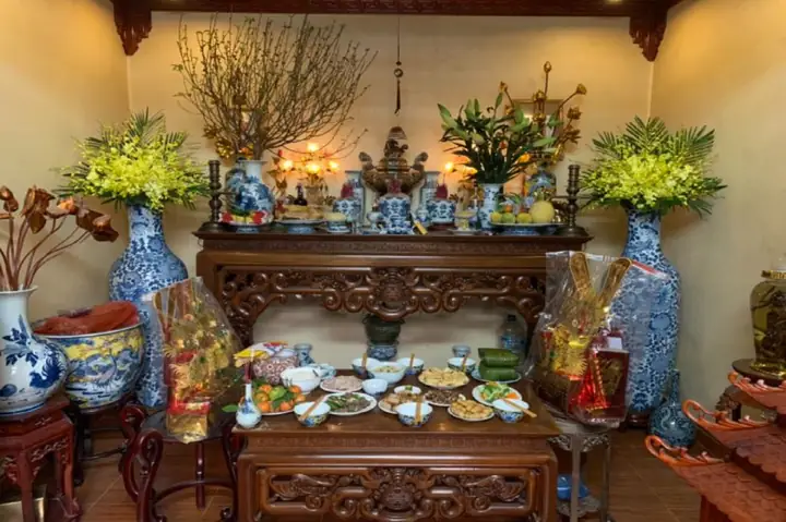 Lau Dọn Bàn Thờ Ngày Tết