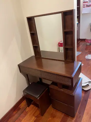 Mẫu Bàn Phấn Gỗ Sồi