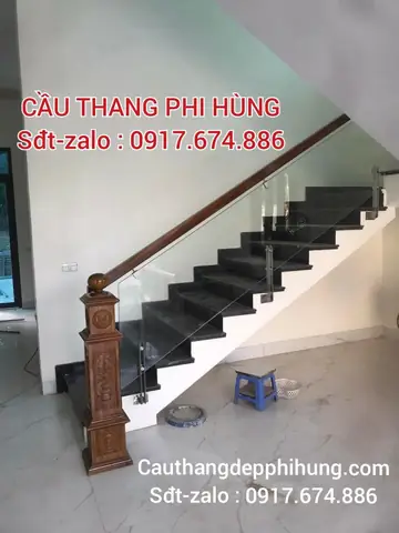 Mẫu Cầu Thang Gỗ Kính Hiện Đại