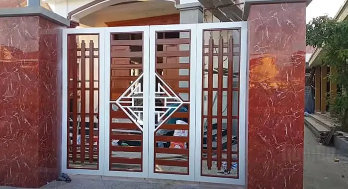 Mẫu Cửa Sắt 4 Cánh Đẹp Nhất 2019