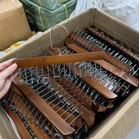 Móc Áo Gỗ Cao Cấp