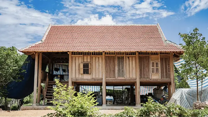 Nhà Sàn Gỗ 2 Tầng