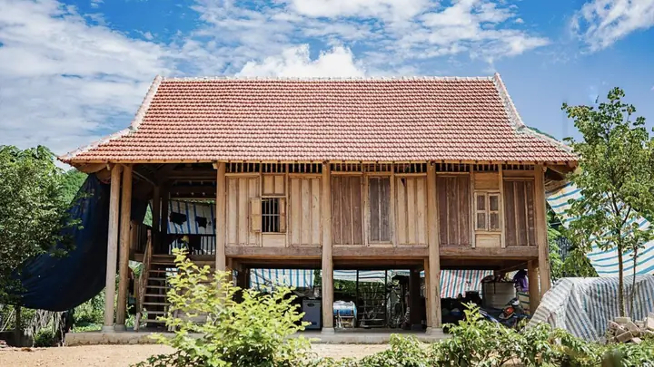 Nhà Sàn Ở Tây Nguyên