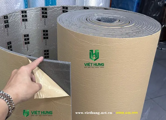 Tấm Cách Nhiệt Có Keo