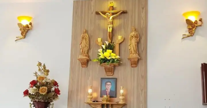 Trang Trí Bàn Thờ Chúa